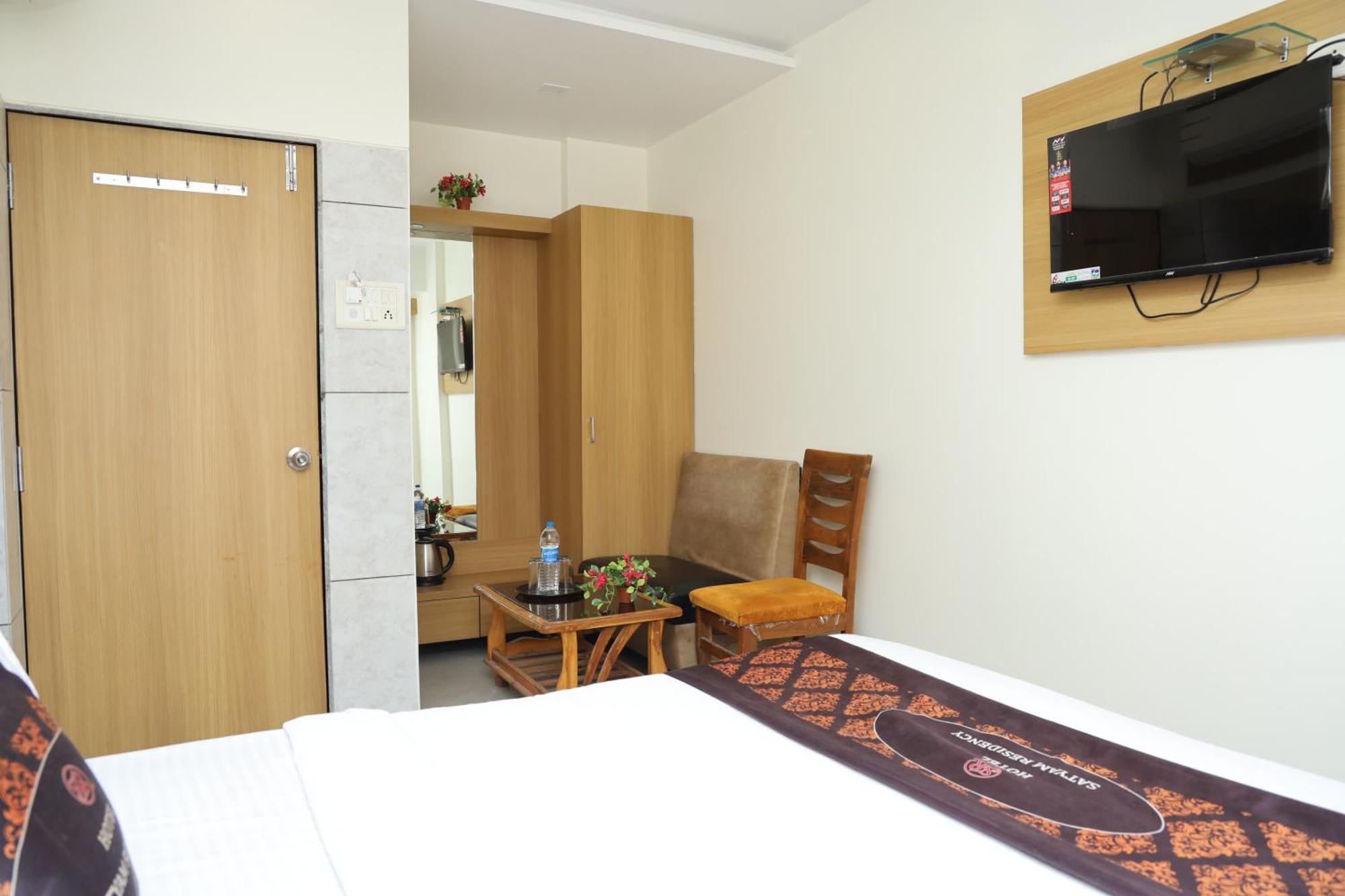 Hotel Satyam Residency Navi Mumbai Luaran gambar